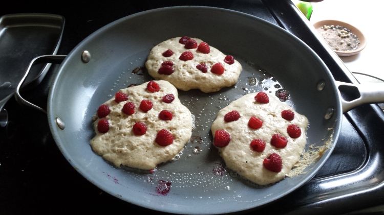 Whole Wheat Raspberry Yogurt Pancakes - Vegetal Matters
